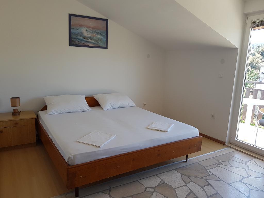 Apartments Plazibat Skrip Exterior photo